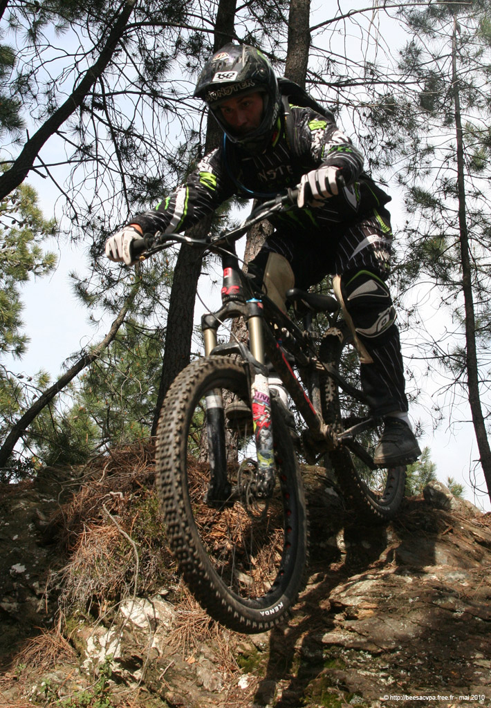 20100506j35